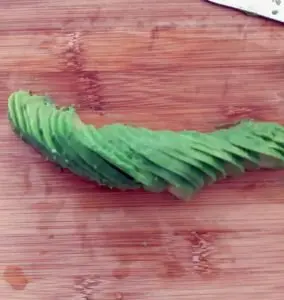 Aguacate con Camarones